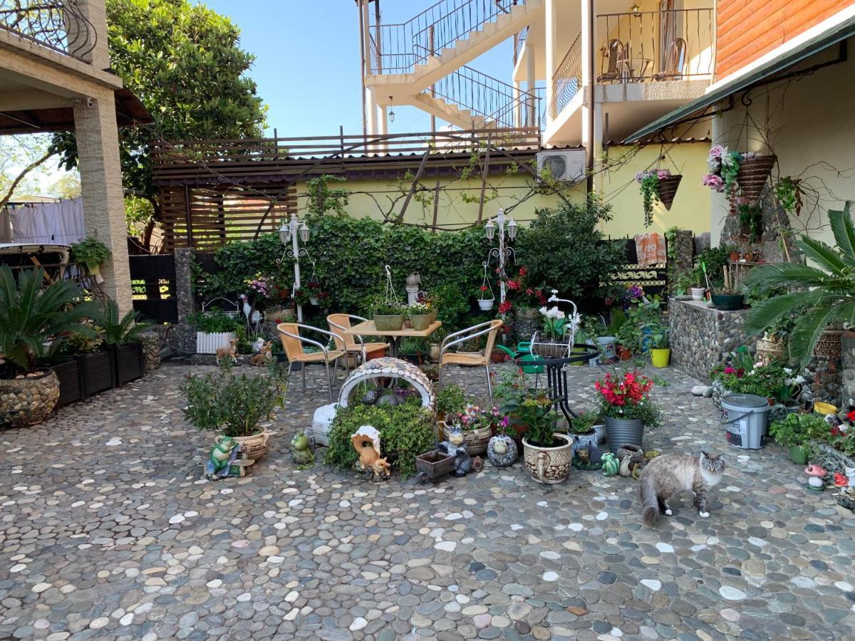 Guest House Aphyn Leto Gagra Exterior photo